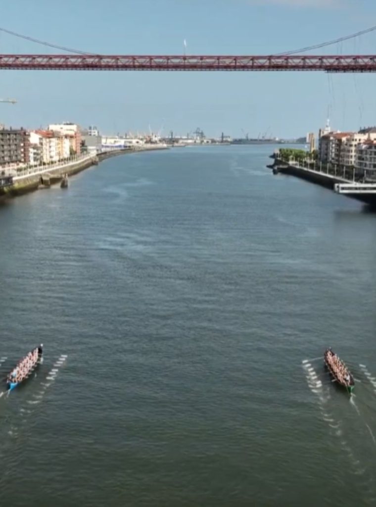 regatas en el puente bizkaia