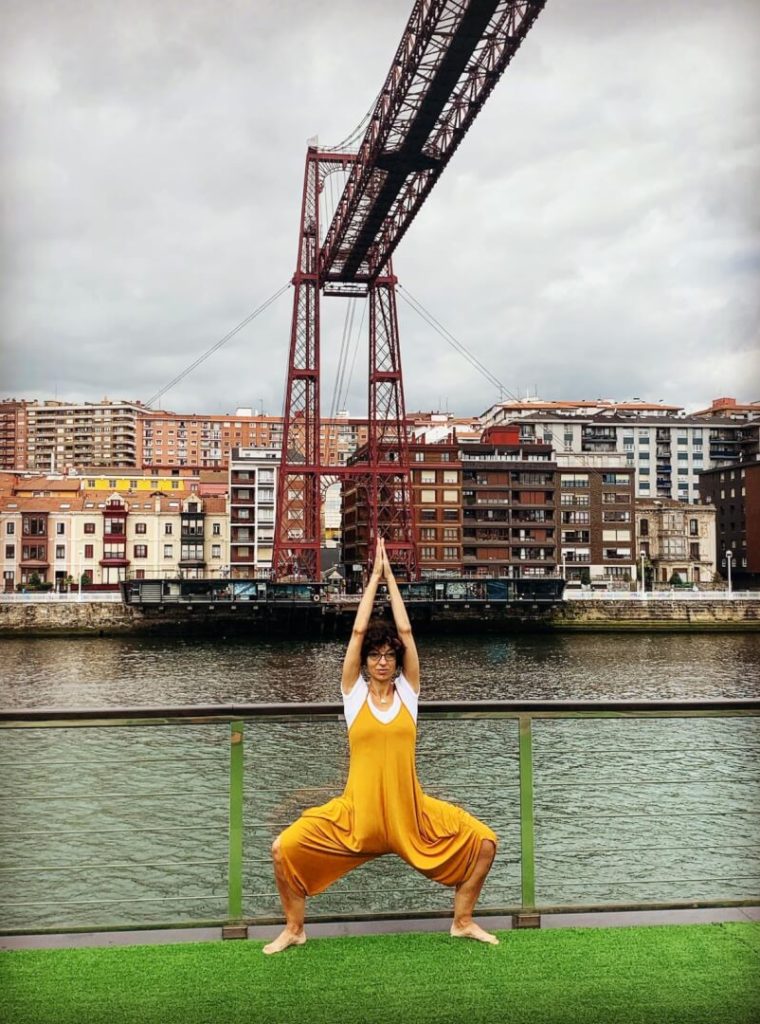 yoga 127 aniversario